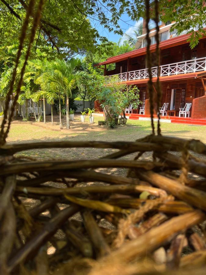 Wood Lodge Mirissa Eksteriør bilde